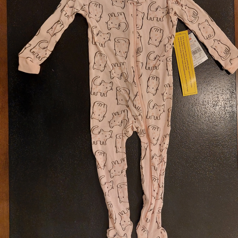 *NWT* GERBER GIRL 12M PAJMAS